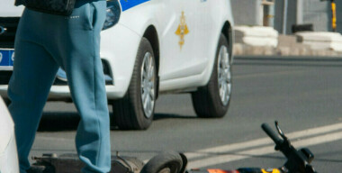 Школьник на самокате оказался в реанимации после ДТП с Honda