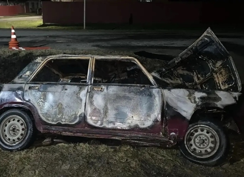Изображение Тинейджер чуть не сгорел в автомобиле, который купил на день рождения