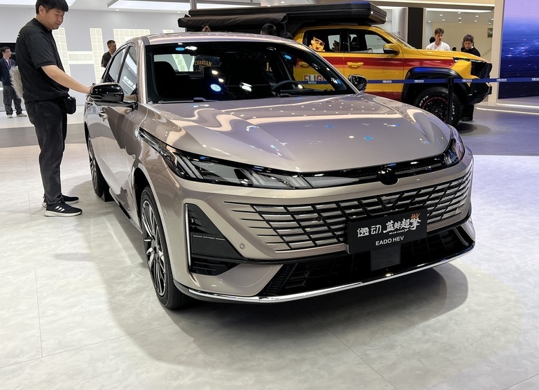Изображение Четвертая генерация Changan Eado появится в России в этом году