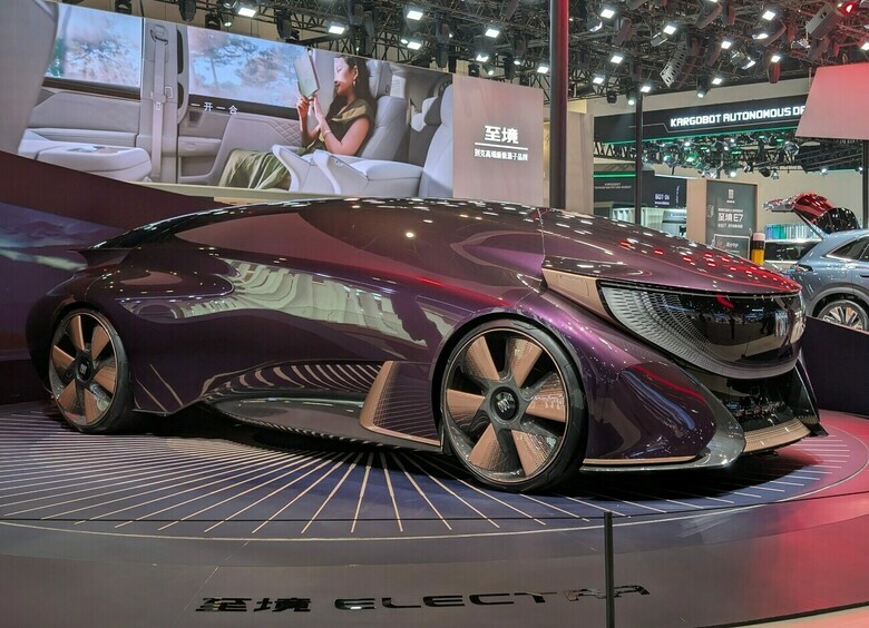 Изображение Buick поразил публику Пекинского автосалона шоукаром Electra Zenith Mobile Space