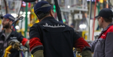 Денег нет, но вы держитесь: сокращение тендеров на приобретение авто для госсектора обрушит автопродажи