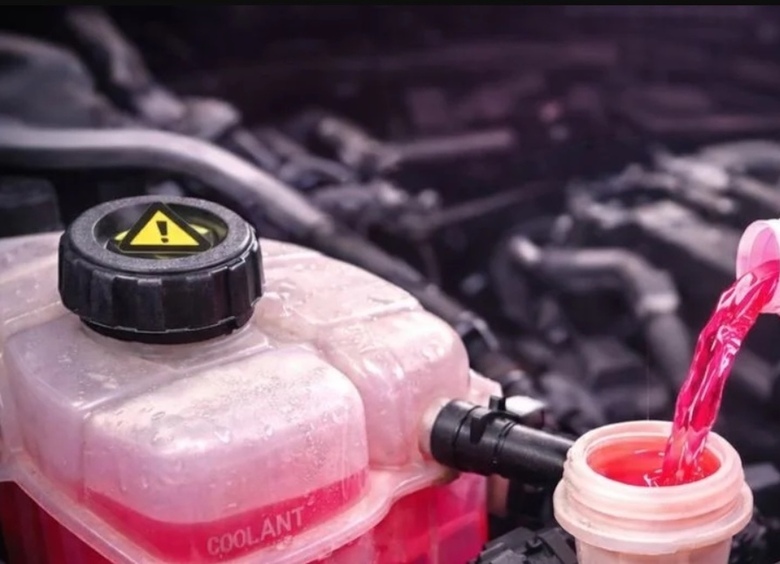 Дитя парадокса: на что обратить внимание при замене в авто антифриза стандарта G12+