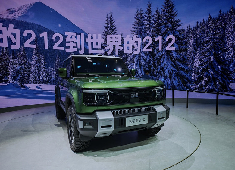 Изображение BAW готовит к выходу на российский рынок гибридный 212 T02