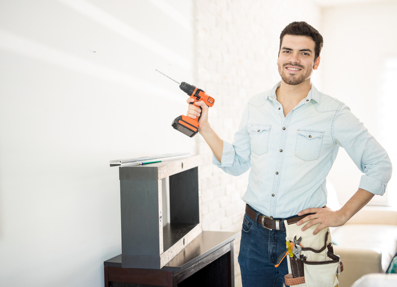 Изображение Сверлим плитку без трещин: инструкция для мужчин, которая поможет подружиться с дрелью