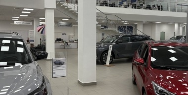 У российских автодилервов на складах зависли 400 000 новых машин