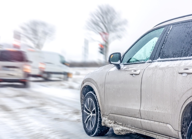 Изображение Переобуться обратно: аномальный снегопад подчеркнул одну из серьезных водительских проблем