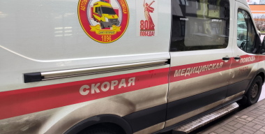 Пьяный водитель ударил фельдшера скорой помощи и сел на 10 суток