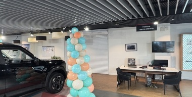 Ждать бессмысленно: склады автодилеров забиты, но распродаж не предвидится