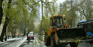 Школьник погиб, запрыгнув на движущийся трактор в Зеленограде