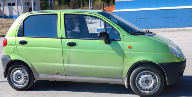 Daewoo Matiz с 14 маленькими детьми перевернулся в Узбекистане