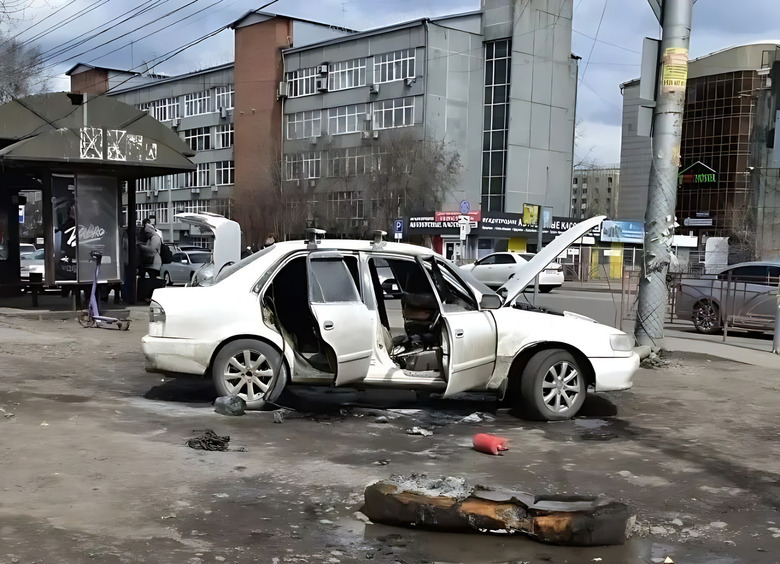 Изображение Сибиряк отказался подвозить пьяных и едва не сгорел в собственной машине