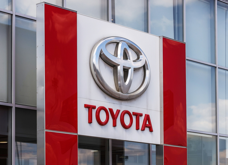 Toyota стала бестселлером среди альтернативных марок в Москве