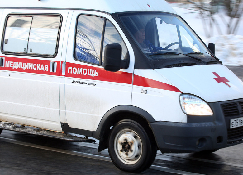 В Воронеже женщина на «Фольксвагене» врезалась в грузовик и попала в больницу