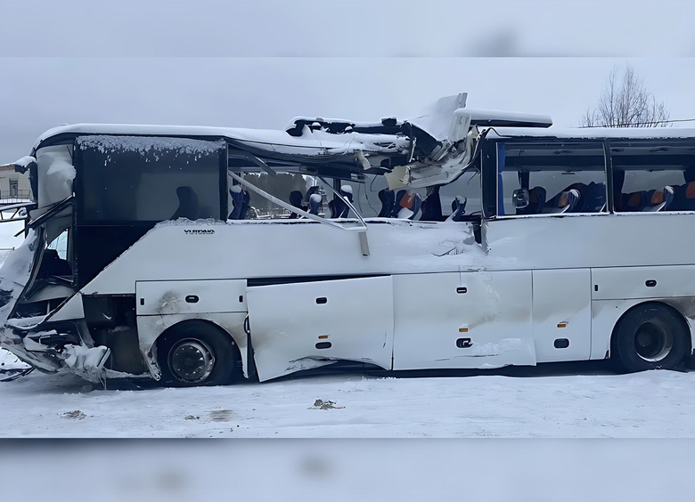 Изображение Виновники страшного ДТП с детской хоккейной командой остались на свободе