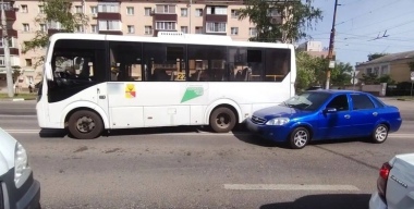 16-летний парень на электросамокате спровоцировал ДТП с маршруткой и легковушкой