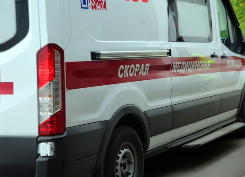 Воронежец поджёг чужую машину, вызвал медиков и заперся в их автомобиле