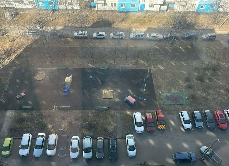 Изображение Дворы без машин: в Москве назревает новый «парковочный бунт»