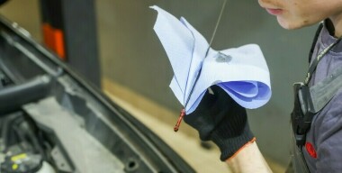 Эксперт объяснил, насколько неизбежно подорожание моторных масел в России