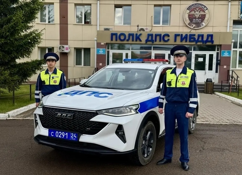 Изображение Инспекторы ДПС остановили на дороге Hyundai с водителем без сознания