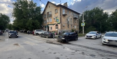 18-летняя лихачка на ВАЗ собрала в ДТП четыре автомобиля