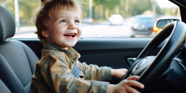 2-летний малыш за рулем LADA влетел в детскую площадку