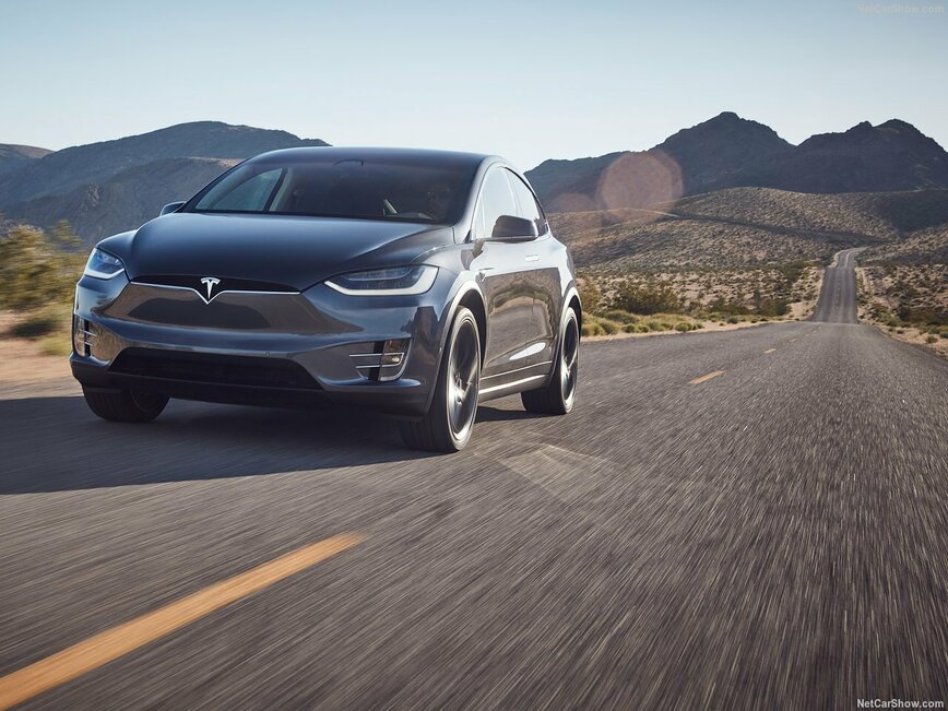 Фото Tesla