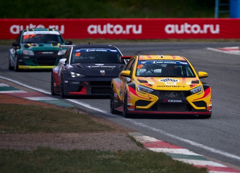 Обидный подиум: почему LADA Sport ROSNEFT упустила шанс на первую в сезоне победу