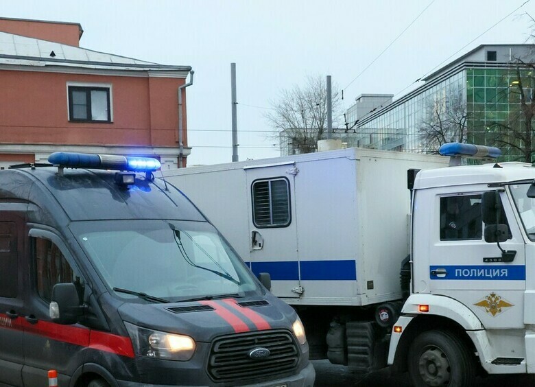 Изображение Лжеполицейские похитили на машине людей и потребовали миллионы за освобождение