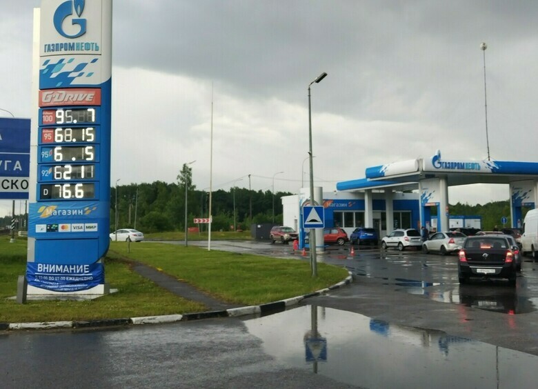 Бензин в цене, но не везде: в центре страны не хватает моторного топлива
