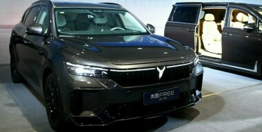 Российские продажи подключаемых гибридных авто взлетели на 125%