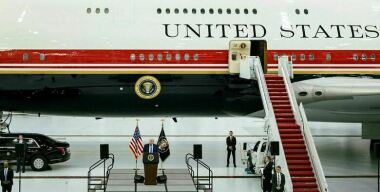 «Трампушка»: президент США наделает ракетных снарядов из пикапов