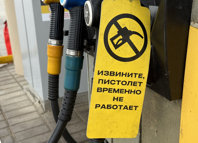 Бензиновые страдания, новинки LADA, UAZ, EVM, Tenet и очередные китайские предложения: итоги недели