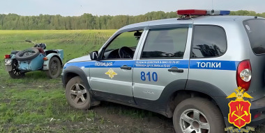 Пьяный сельчанин на мотоцикле с коляской устроил полевые гонки с ДПС