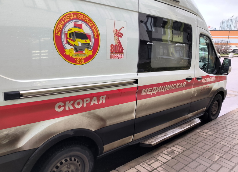 Изображение Таксист с эпилепсией едва не убил пассажиров и сбежал с места ДТП