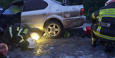 Придорожный ремонт подвески автомобиля едва не стоил водителю руки