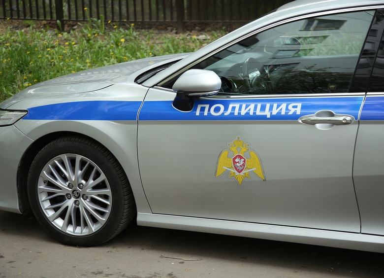 Изображение Пьяный студент-иностранец угнал фургон и бросил его после аварии