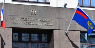 Российские власти намерены разрешить многодетным бесплатную парковку двух авто