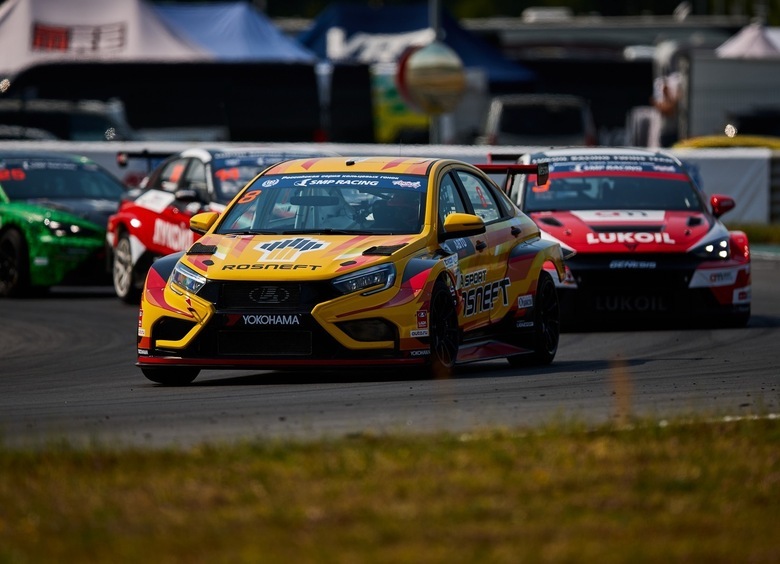 Первый подиум: LADA Sport ROSNEFT выиграла гонку в Нижнем