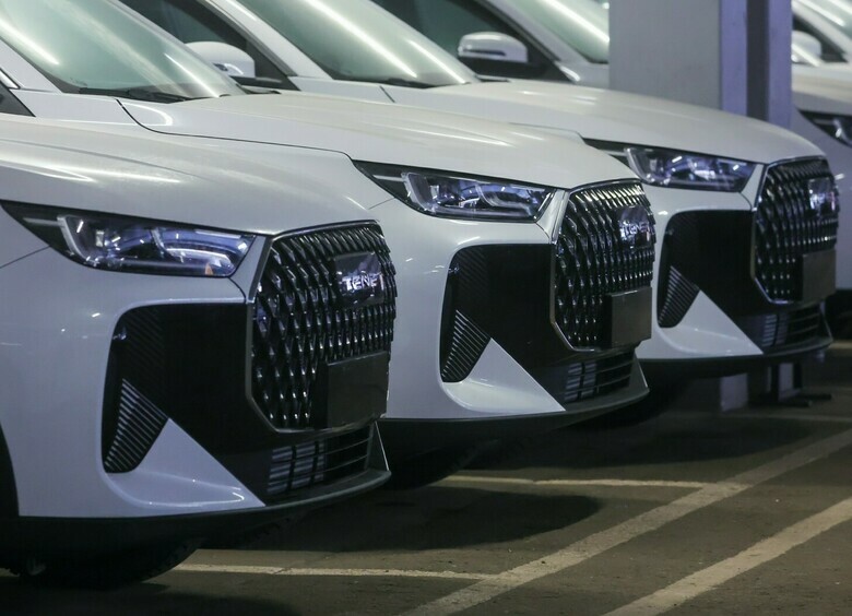 В начале лета россияне потратили на новые автомобили 395 млрд рублей
