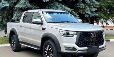Sollers начал выпускать пикап ST8 с бензиновым мотором и «автоматом»