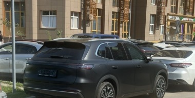 Стало известно, какие автомобили без госномеров чаще всего эвакуируют в Москве