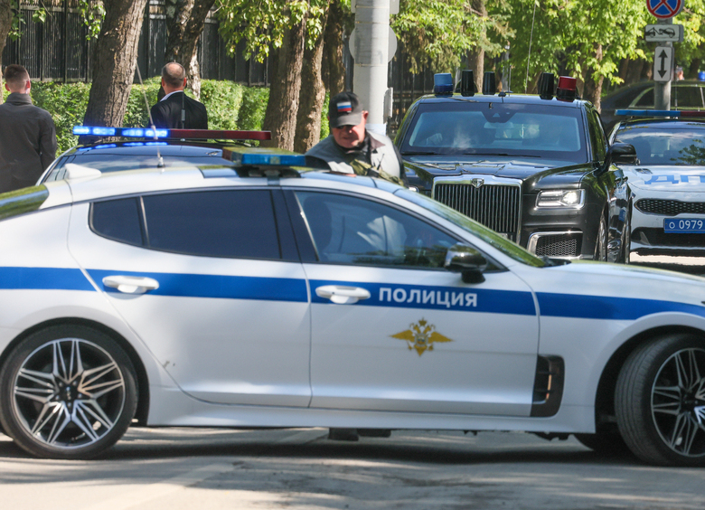 Изображение Подросток напился, обокрал магазин и на радостях угнал автомобиль