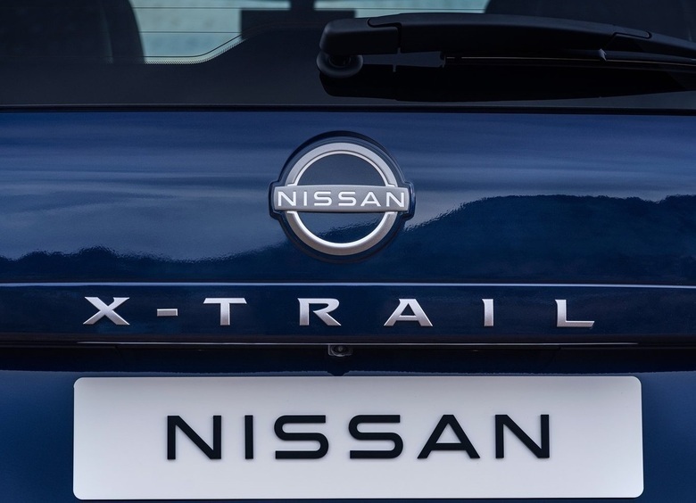 Nissan попрощается с кроссовером X-Trail и седаном Teana