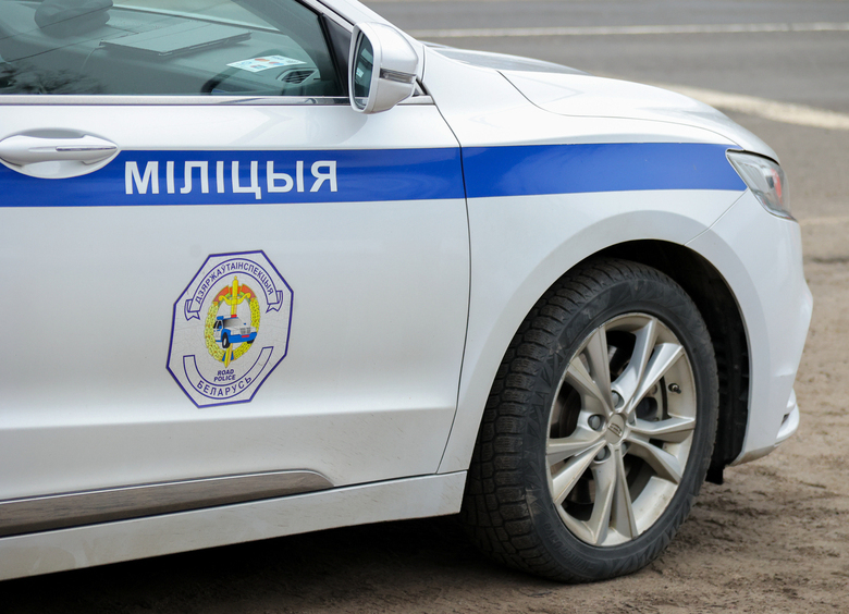 Изображение Самокатчик влетел в авто каршеринга и, разозлившись, разнес машину