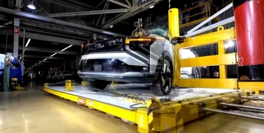 АВТОВАЗ разбил кроссовер LADA Azimut о столб