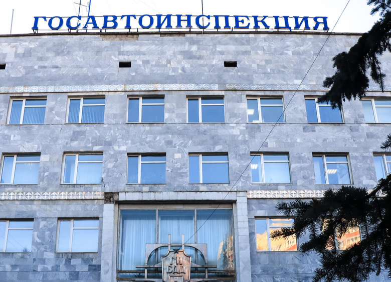 Совфед одобрил упрощенную регистрацию машин в новых регионах России