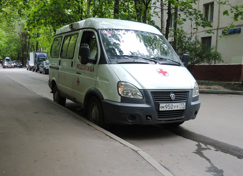 Изображение В Петербурге госпитализировали пенсионера, разгромившего чужие авто