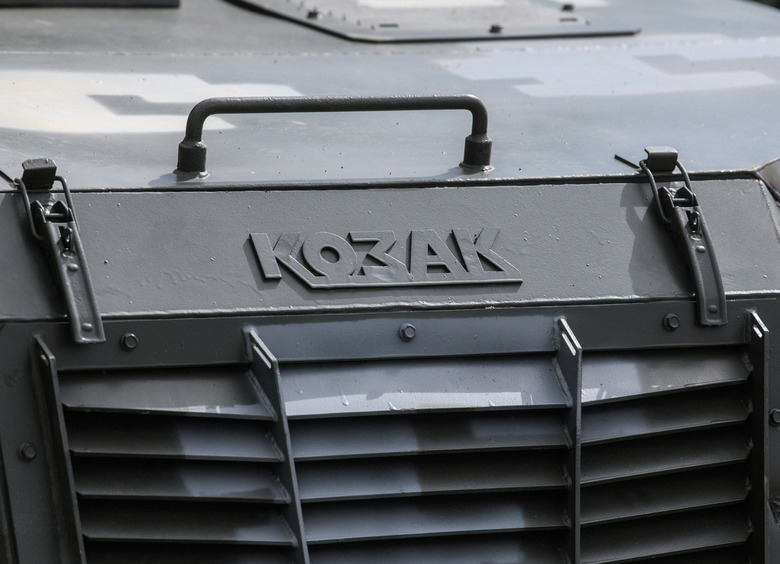 Казачок с душком: очередной бронированный украинский MRAP сгорел в зоне СВО