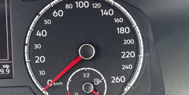 Изгиб судьбы: почему врет топливный датчик автомобиля