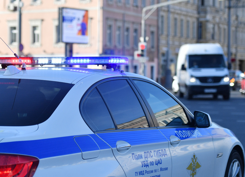 Изображение Работники автомойки угнали дорогую иномарку клиента и разбили ее